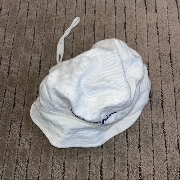 Champion Classic White Bucket Hat - Picture 5 of 5